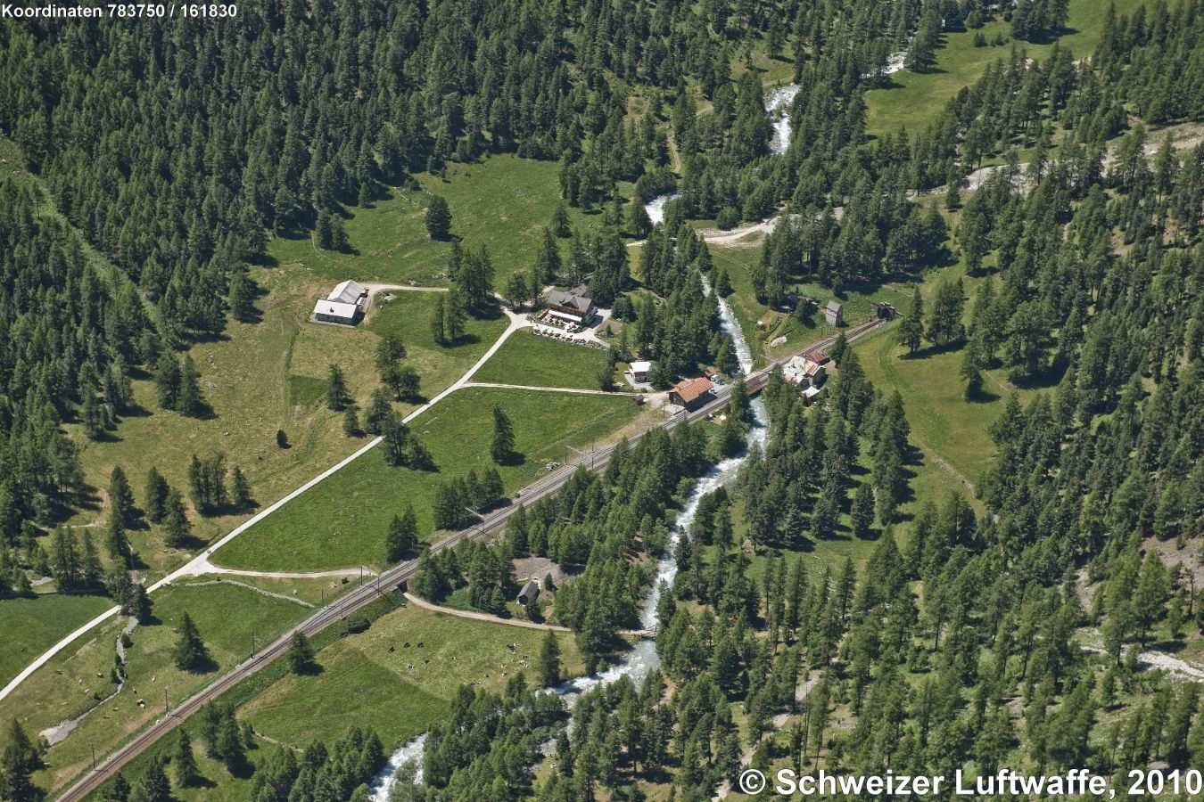 Albula-Tunnel-Portal Süd: Spinas im Val Bever (Engadin)
